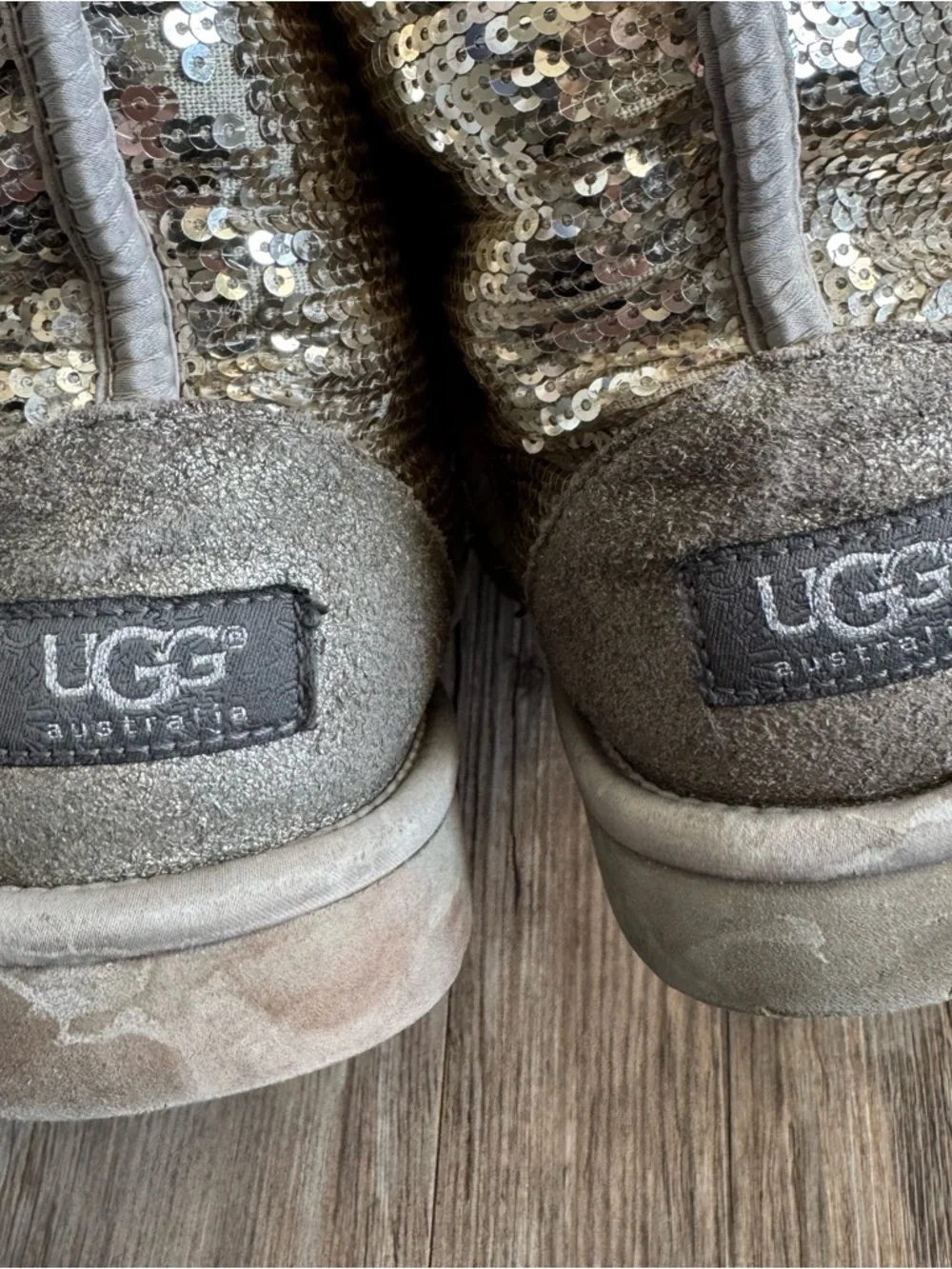 UGG Classic Short Sparkle Sequin Boots Champagne Bronze Gold Women's Size 9